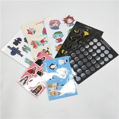 Цартоон Кисс Цут Стицкер